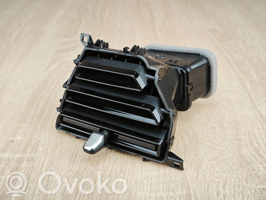 BMW X6 G06 Boczna kratka nawiewu deski rozdzielczej 