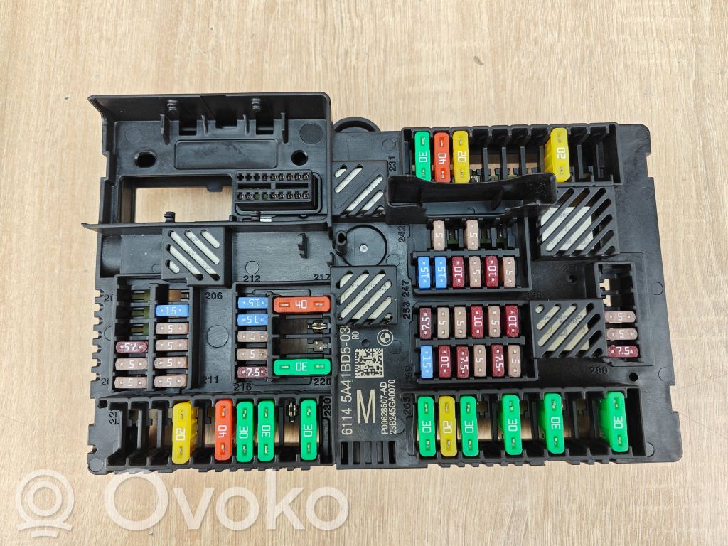 BMW X5 G05 Sicherungskasten 