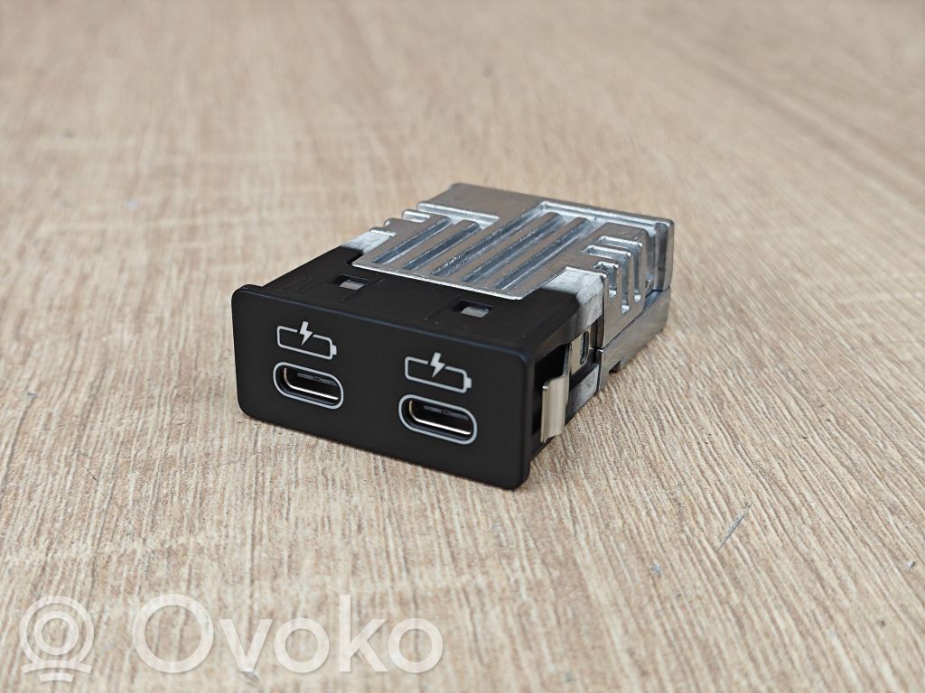 Gniazdo / Złącze USB   5A84163