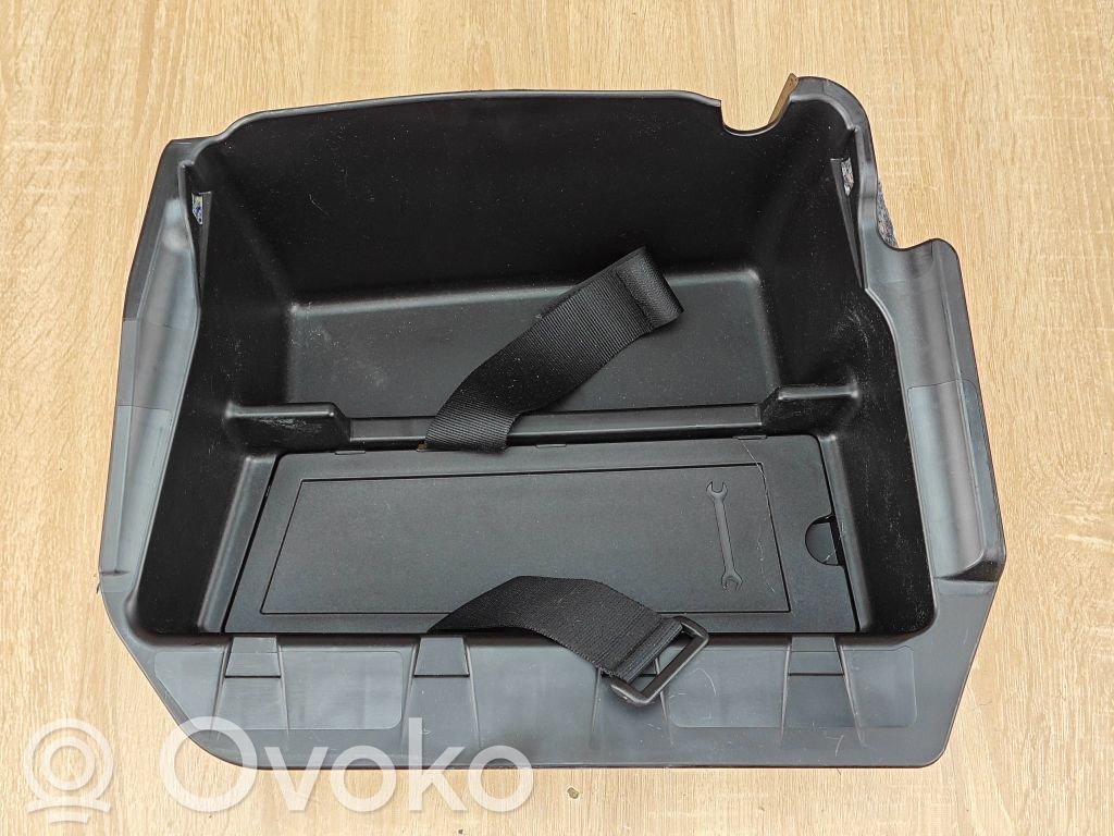 BMW 4 G22 G23 G24 G26 Front trunk storage compartment 