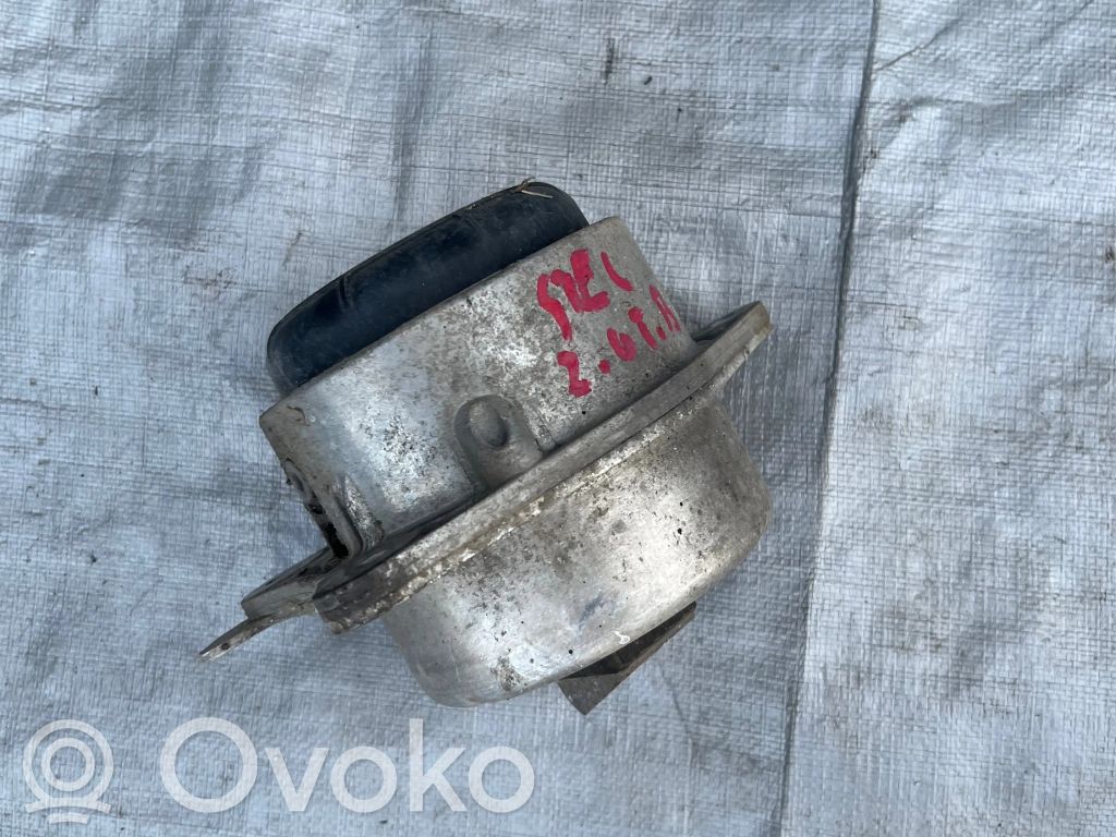 Engine mount bracket   00505515100,0D894,149811,29017,90805