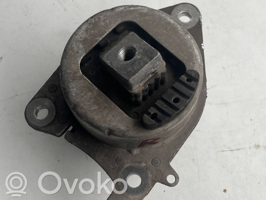 Alfa Romeo Stelvio Engine mount bracket 