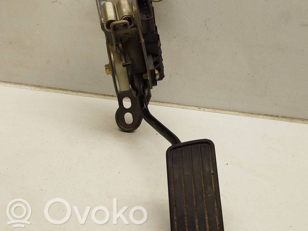Subaru Legacy Accelerator throttle pedal 