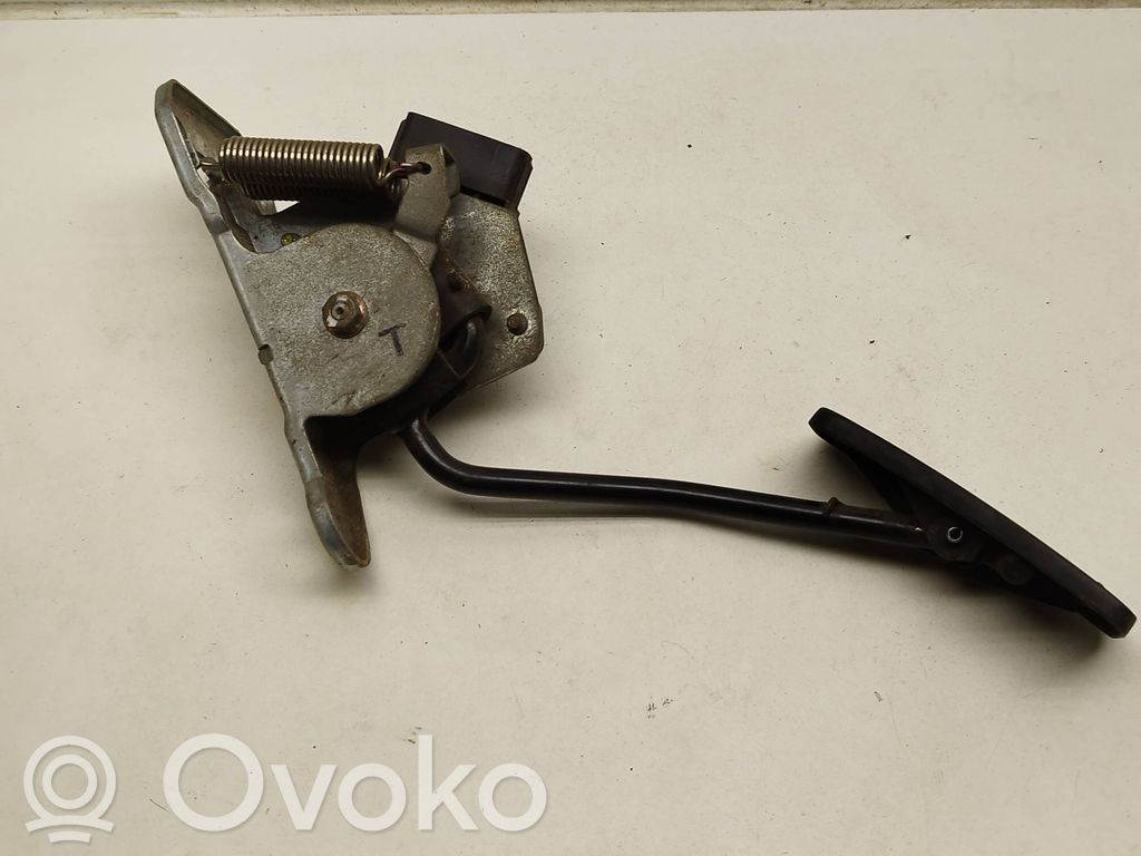 Subaru Legacy Accelerator throttle pedal 