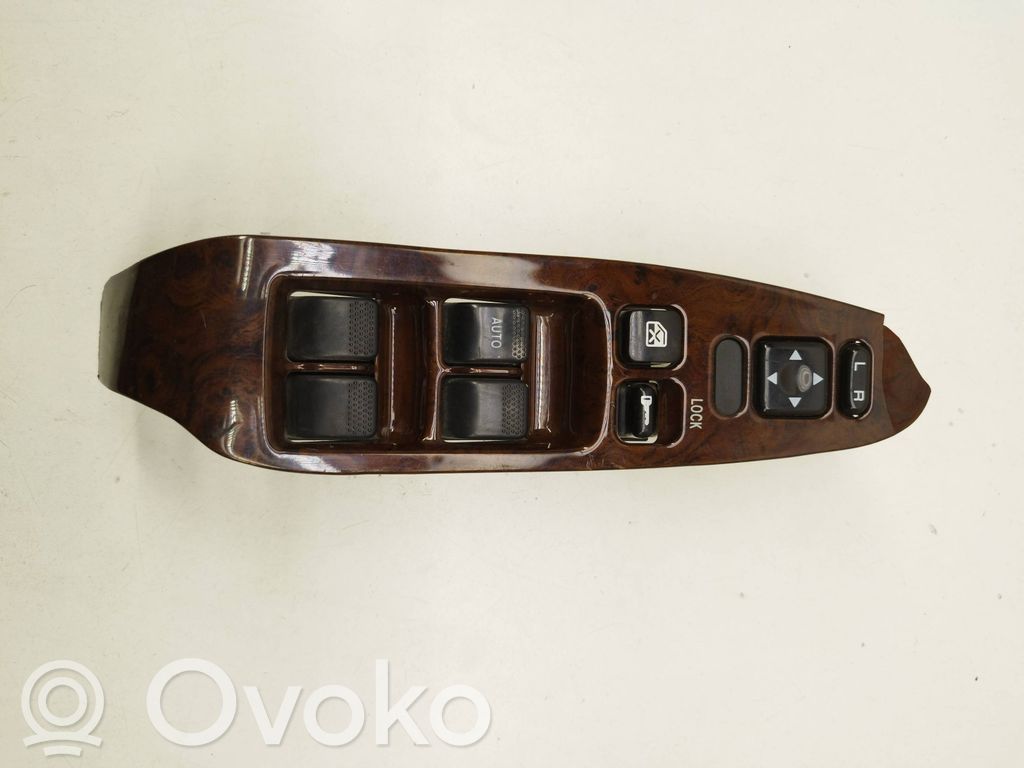 Subaru Legacy Electric window control switch 