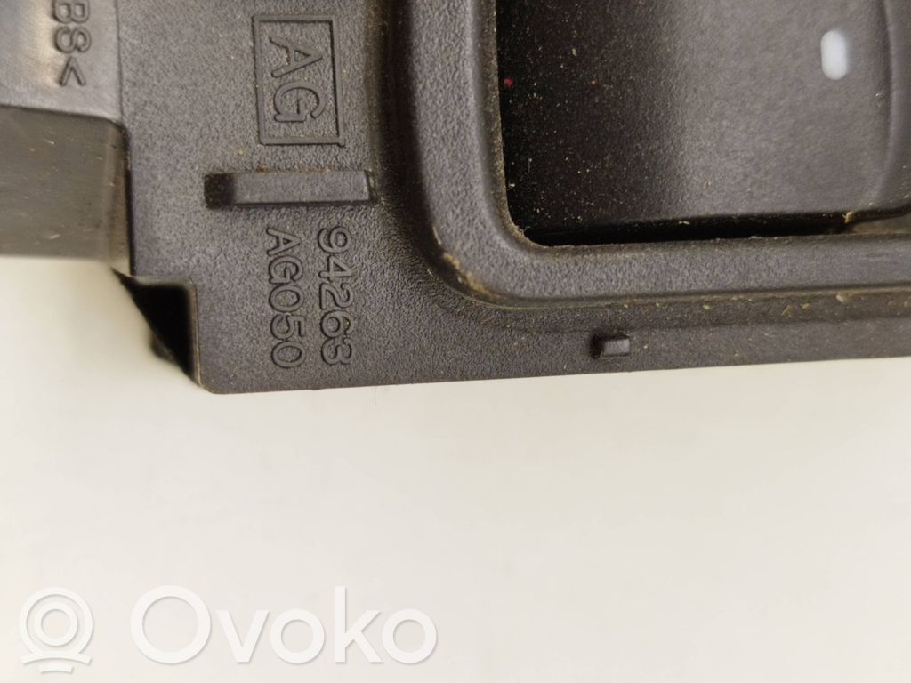 Subaru Legacy Electric window control switch 