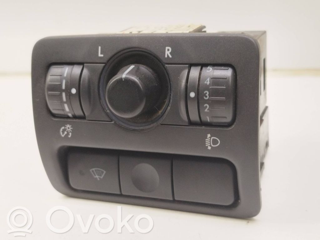 Subaru Outback Wing mirror control module 