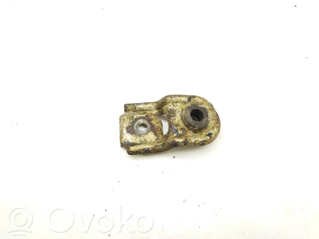 Radiator mount bracket