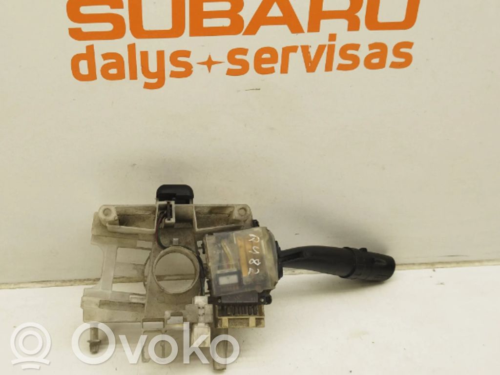 Subaru Forester SF Interruptor/palanca de limpiador de luz de giro 