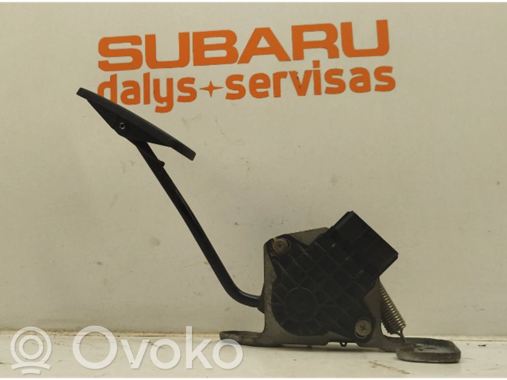 Subaru Legacy Kaasupoljin 