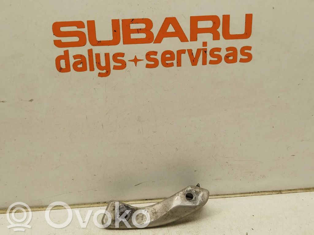 Rear bumper mounting bracket