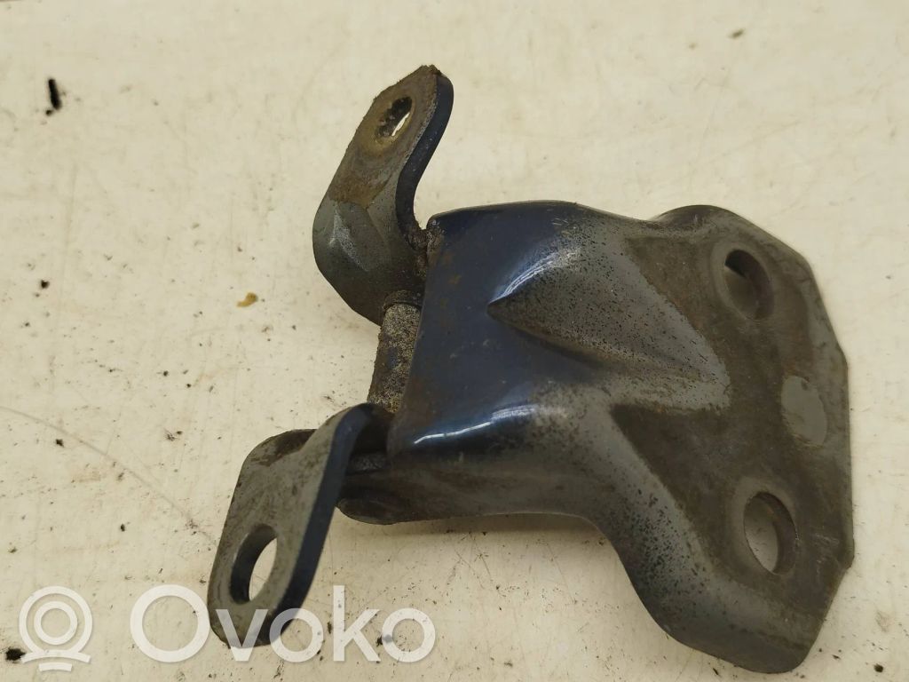 Subaru Impreza III Front door lower hinge 