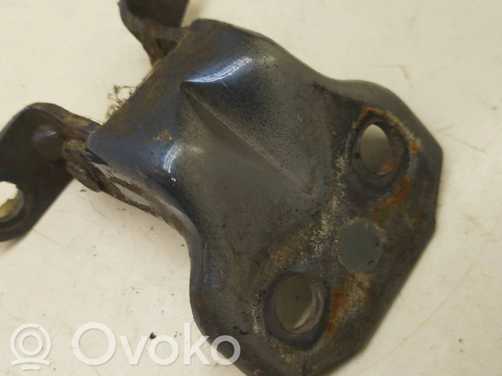 Subaru Impreza III Front door lower hinge 