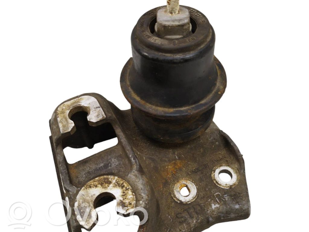 Engine mount bracket