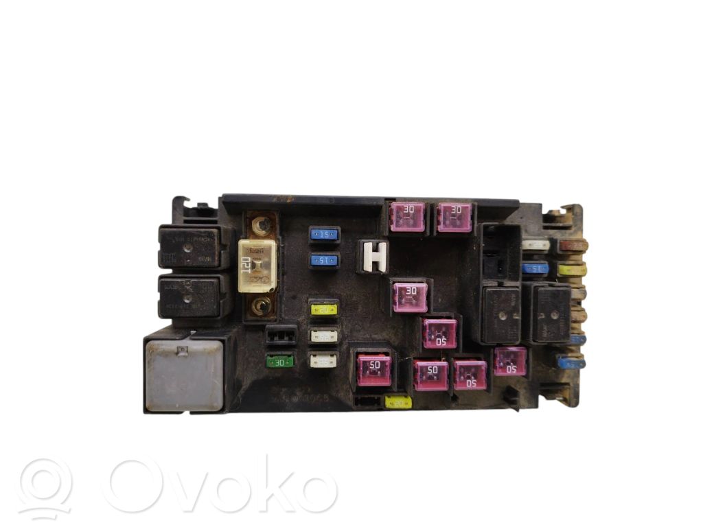 Subaru Outback Saugiklių blokas 