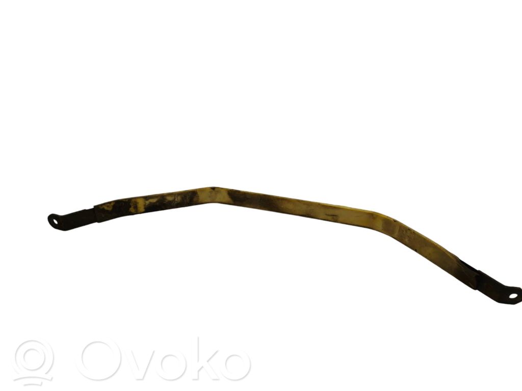 Fuel tank mounting bracket
