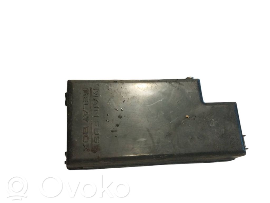 Subaru Legacy Fuse box cover 