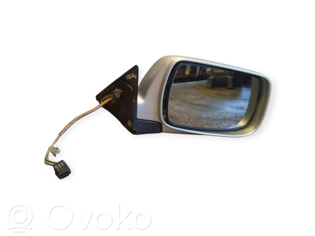 Subaru Outback Front door electric wing mirror 