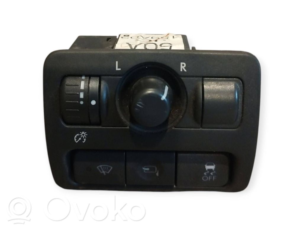 Wing mirror switch   159A03