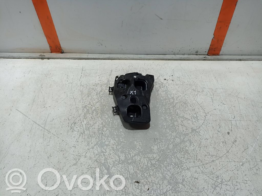 BMW X1 U11 Soporte de montaje del parachoques trasero 