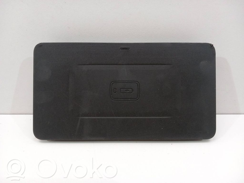 BMW 7 G11 G12 Wireless charging module 