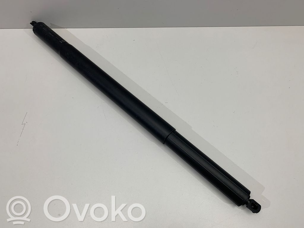 BMW 2 Active Tourer U06 Siłownika klapy tylnej bagażnika 
