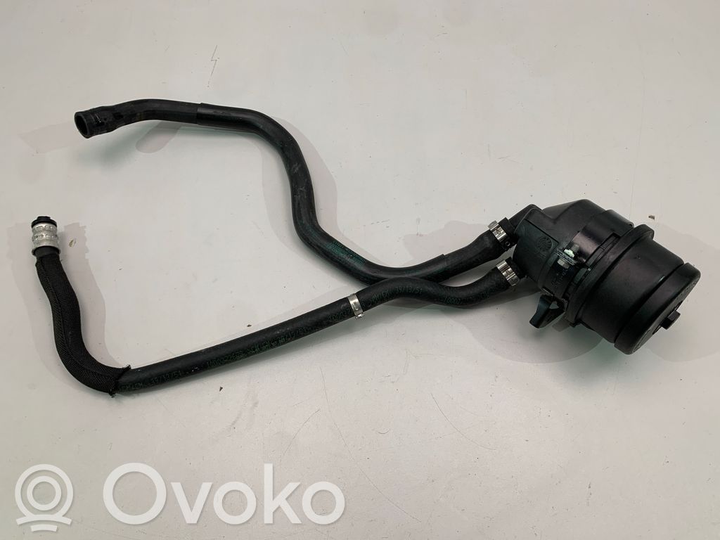 BMW 5 F10 F11 Vairo stiprintuvo skysčio bakelis 