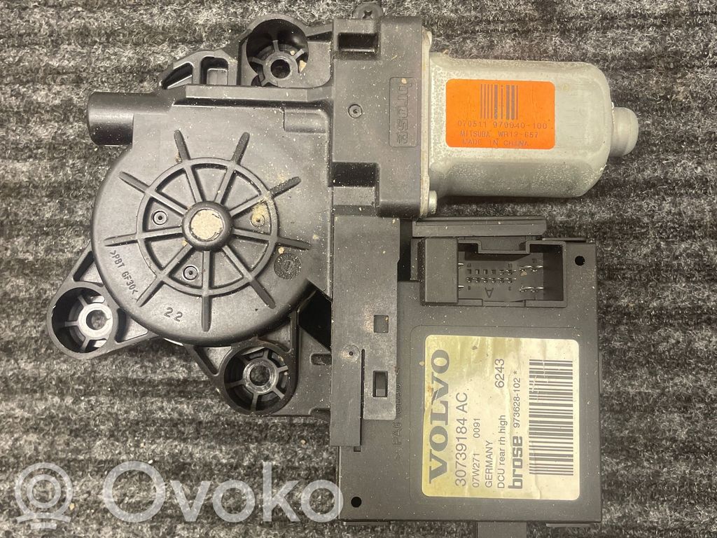 Volvo V50 Silniczek podnoszenia szyby drzwi tylnych 