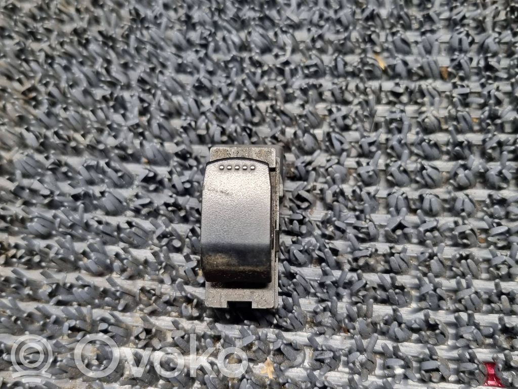 Suzuki Grand Vitara II Electric window control switch 