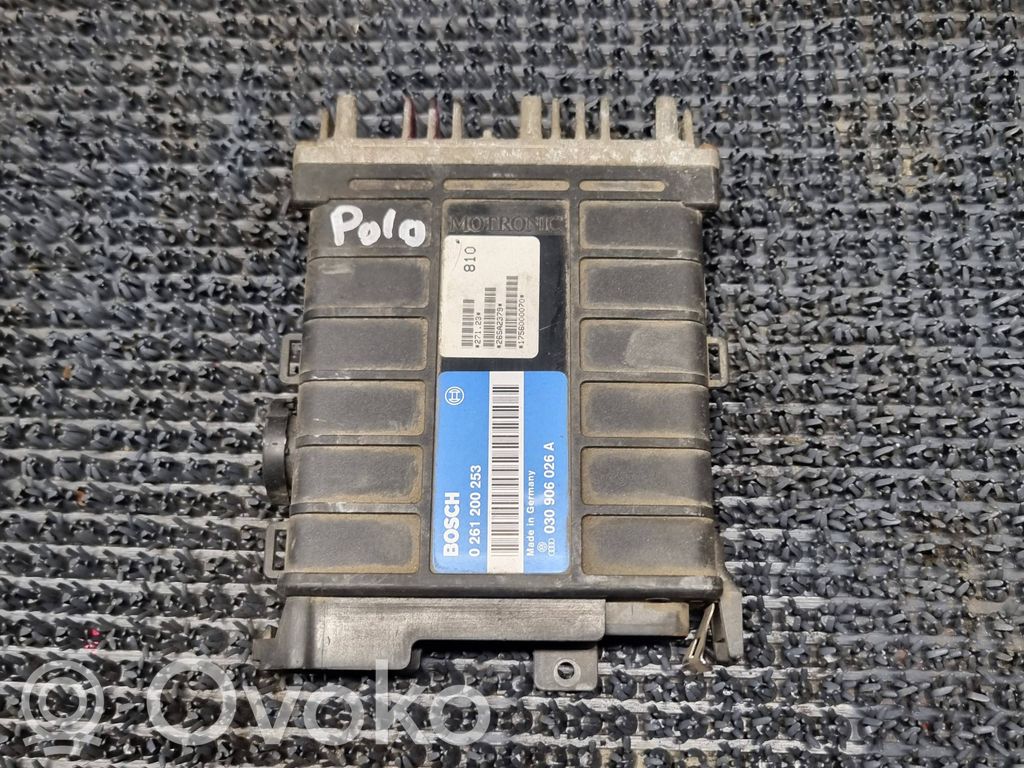 Volkswagen Polo II 86C 2F Engine control unit/module 