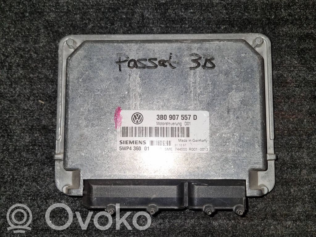 Volkswagen PASSAT B5 Engine control unit/module 