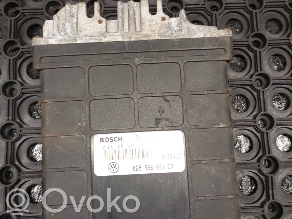 Volkswagen PASSAT B5.5 Engine control unit/module 