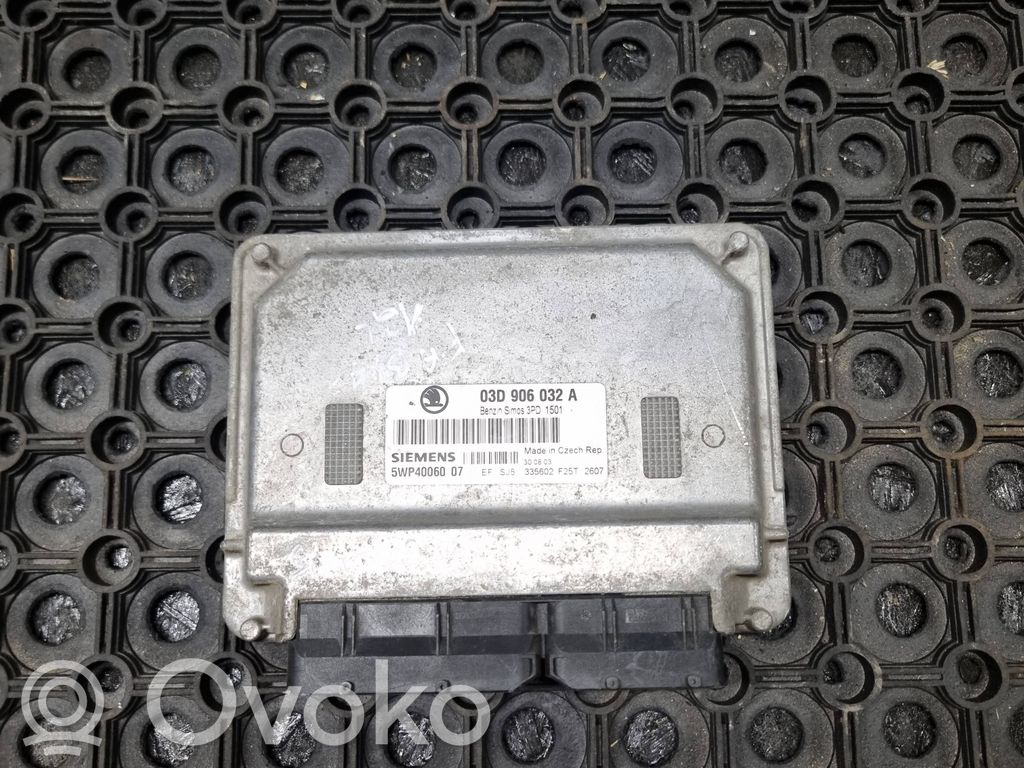 Skoda Fabia Mk2 (5J) Engine control unit/module 
