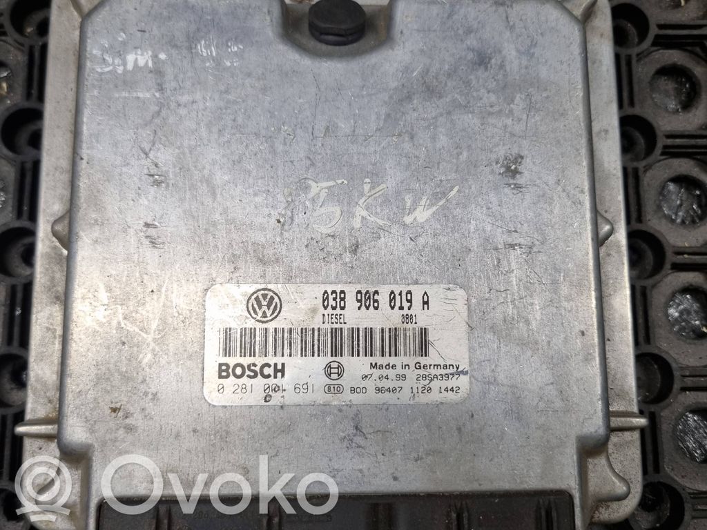 Audi A4 S4 B5 8D Engine control unit/module 