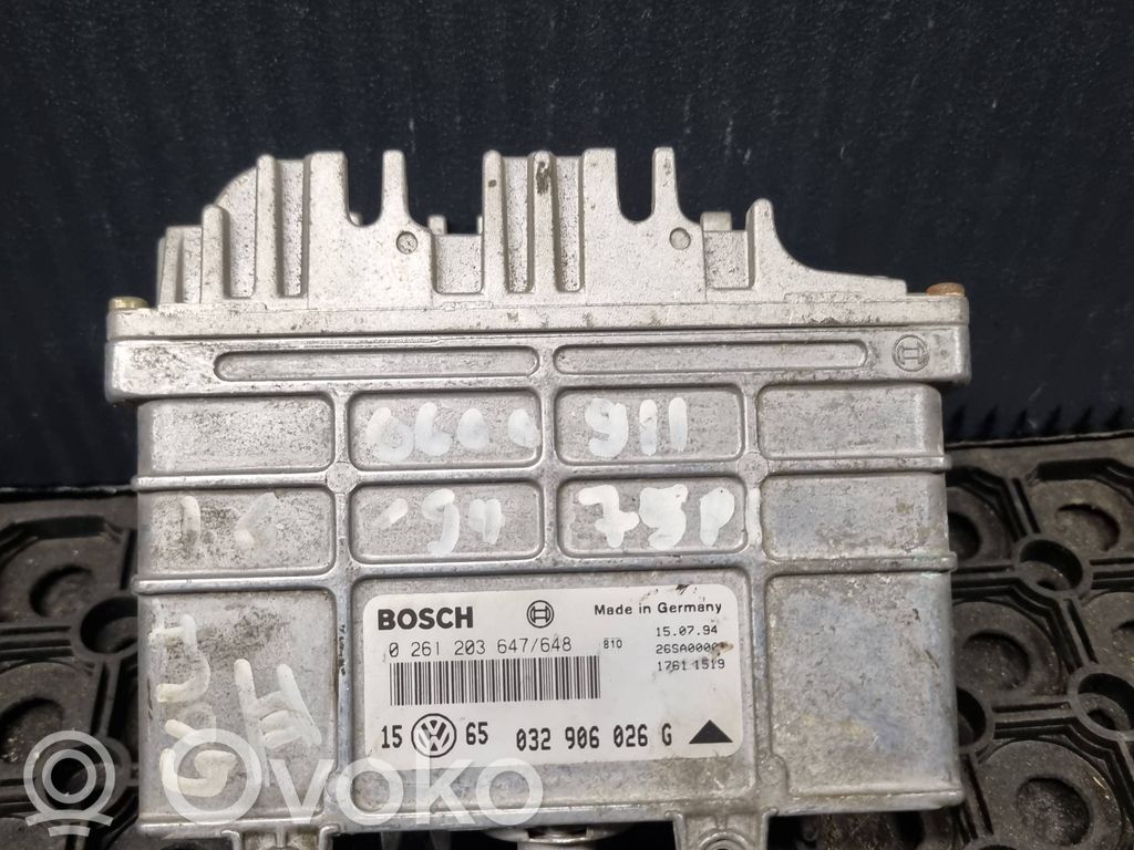 Volkswagen Golf III Engine control unit/module 