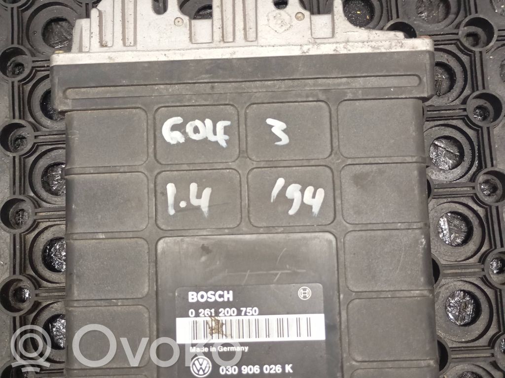 Volkswagen Golf III Engine control unit/module 