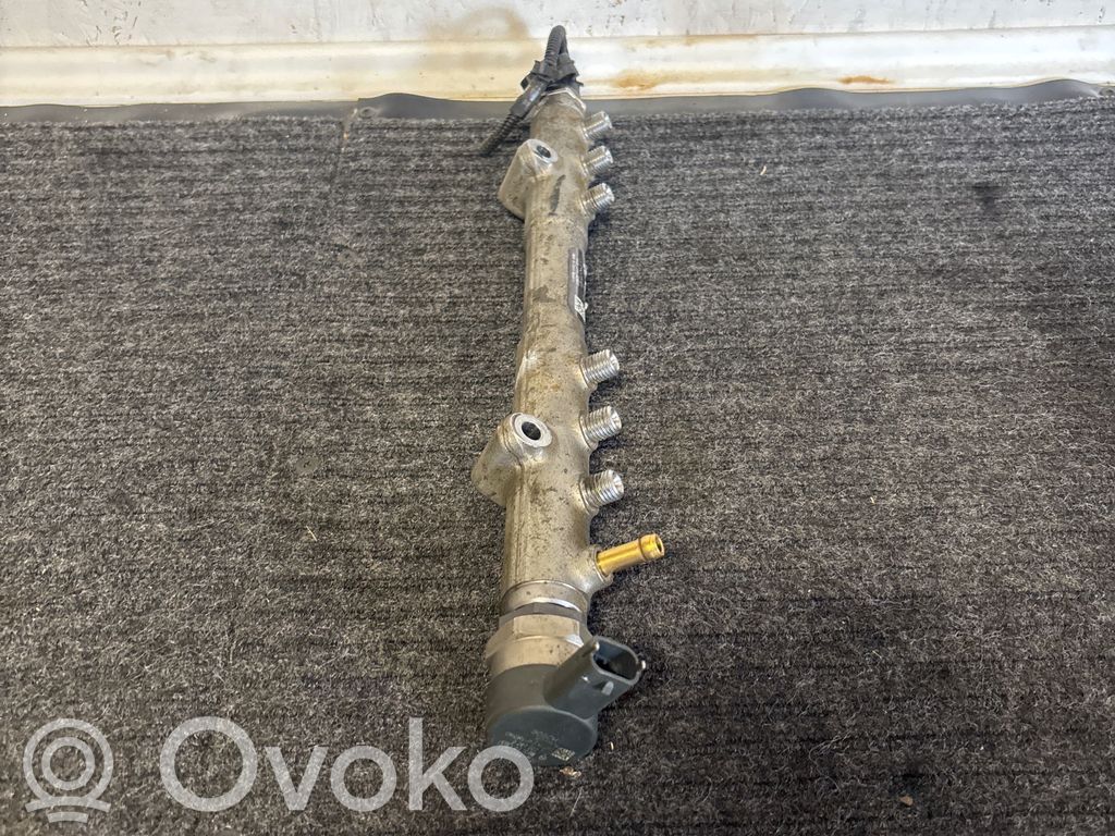 Régulateur de pression de carburant   30777576,25963156