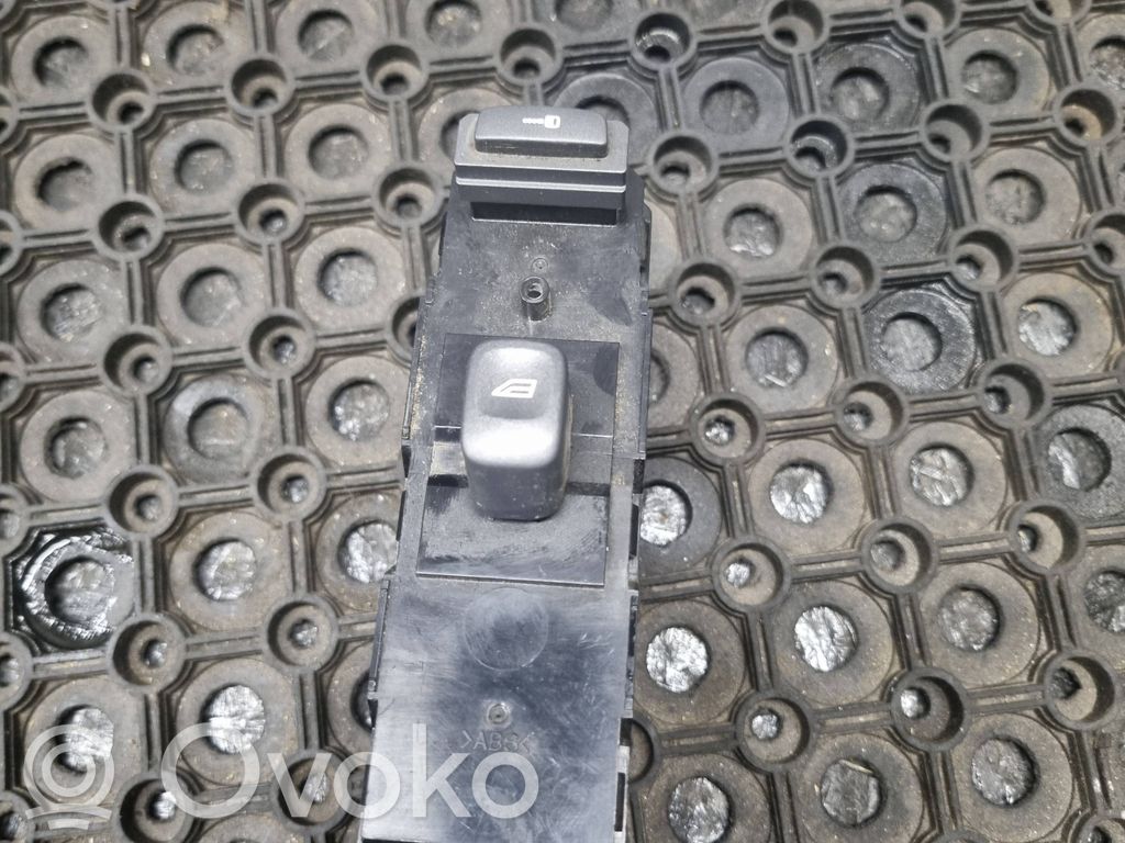 Electric window control switch   30658117,MJ28XX00049,02W31E