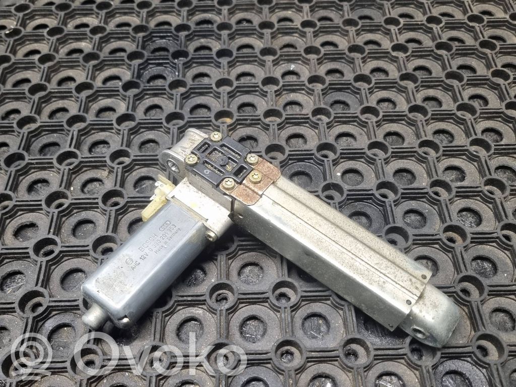 BMW 7 E65 E66 Istuimen säätömoottori 