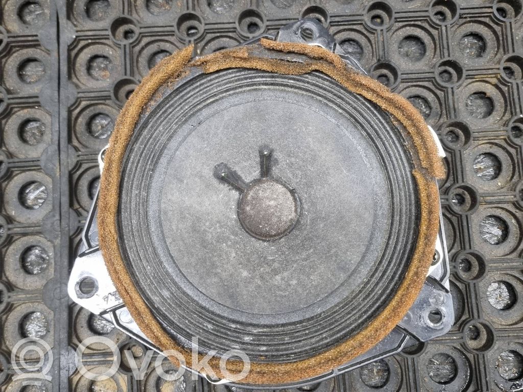 Toyota Prius (XW20) Rear door speaker 