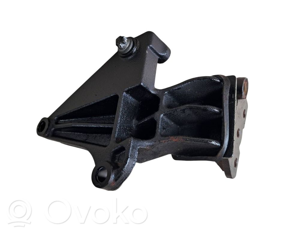 Engine mounting bracket   09158429