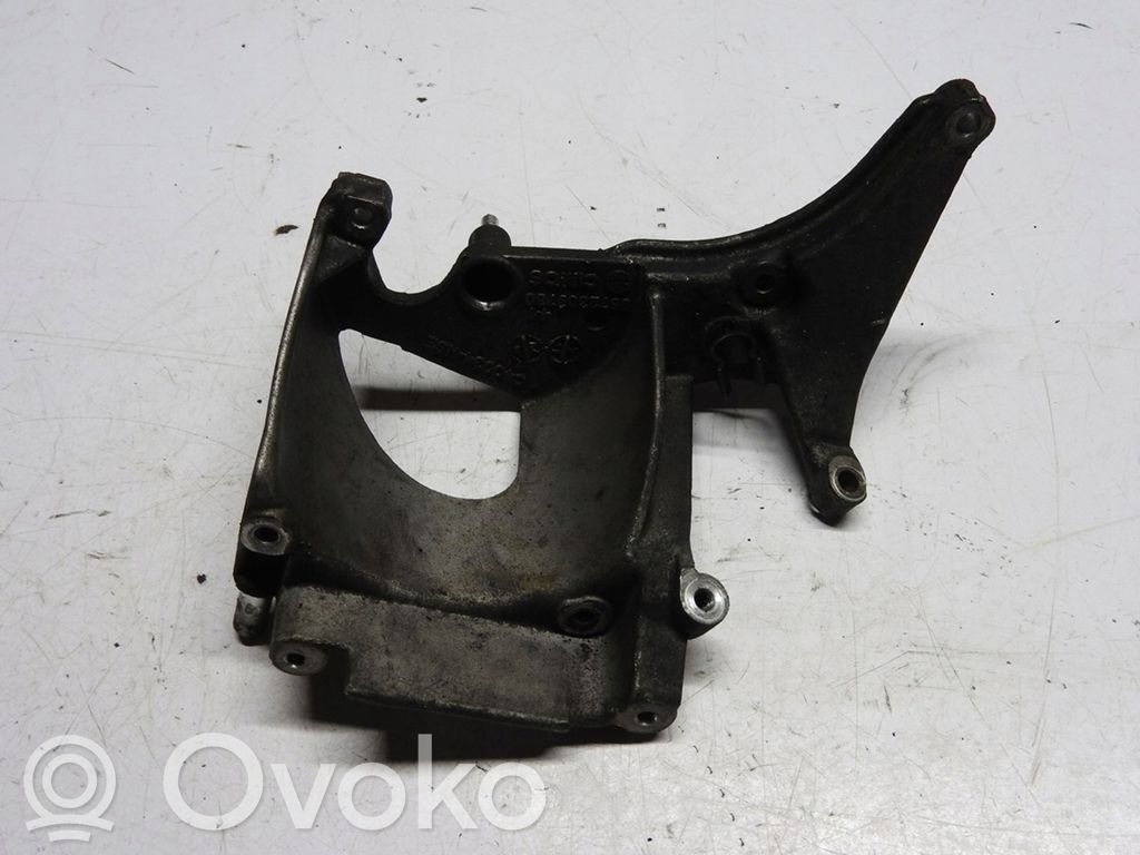 Peugeot 208 I Fuel tank mounting bracket 