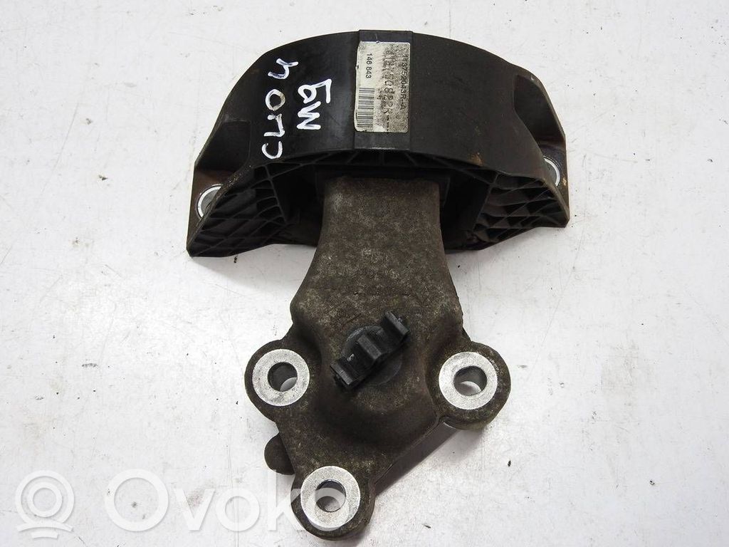 Renault Clio IV Engine mount bracket 
