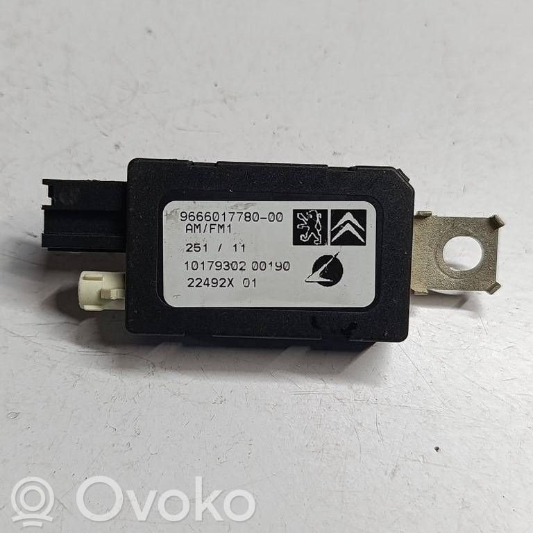 Citroen DS4 Antenos stiprintuvas 