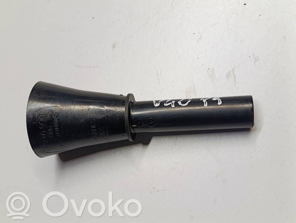 Volvo V40 Przewód paliwa 