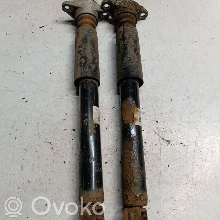 KIA Ceed Aizmugurē amortizators 