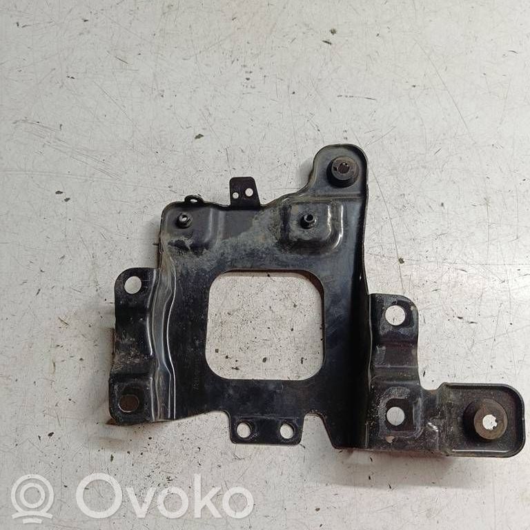 Engine mounting bracket   AV61R6K034AB