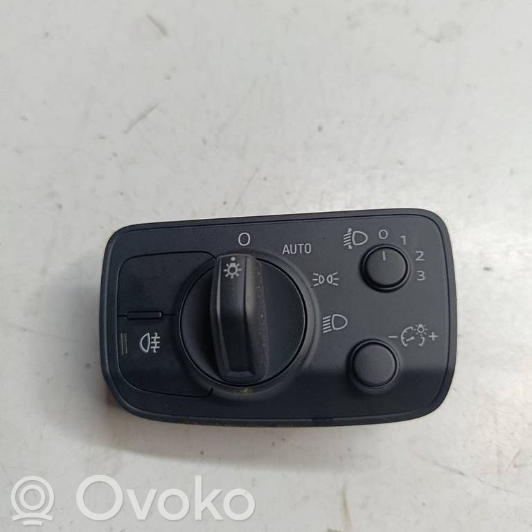 Audi Q2 - Light switch 