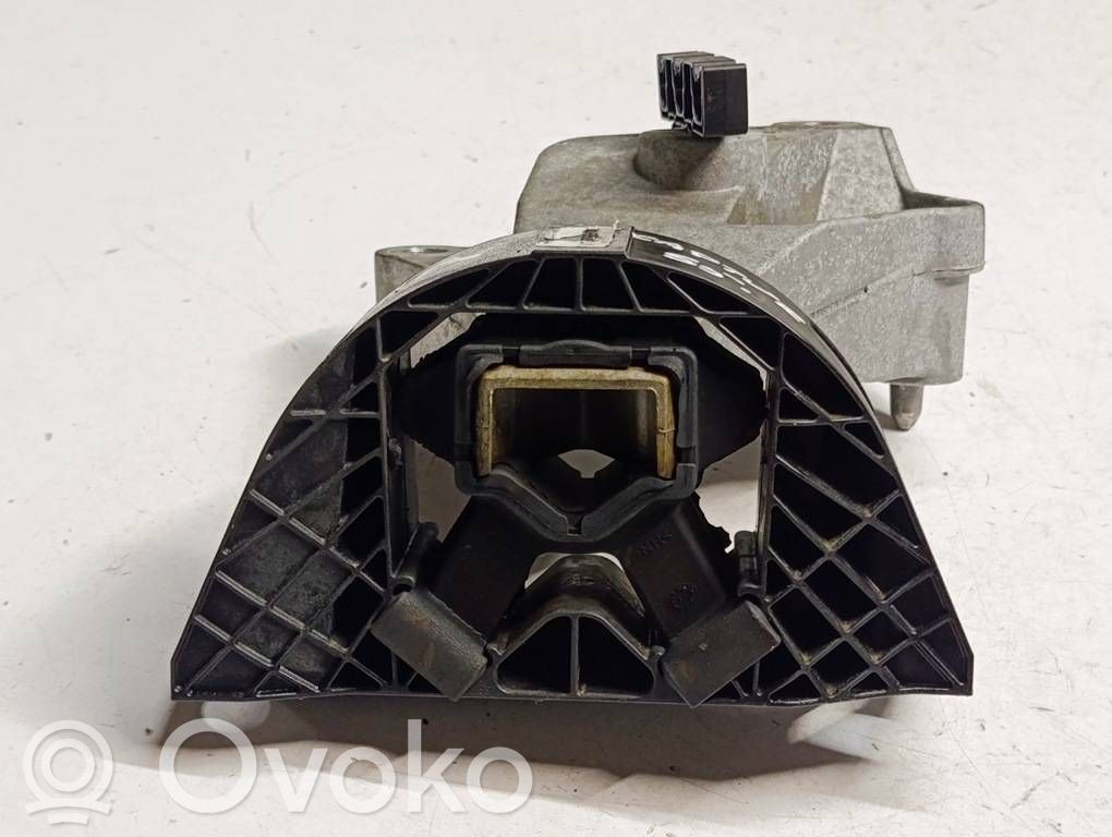 Renault Captur Engine mount bracket 