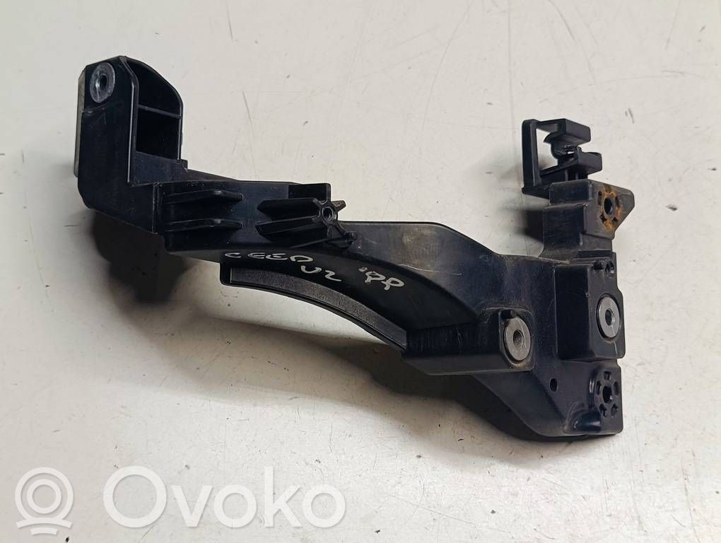 Halterung Scheinwerfer   ET015EU2,ET015E